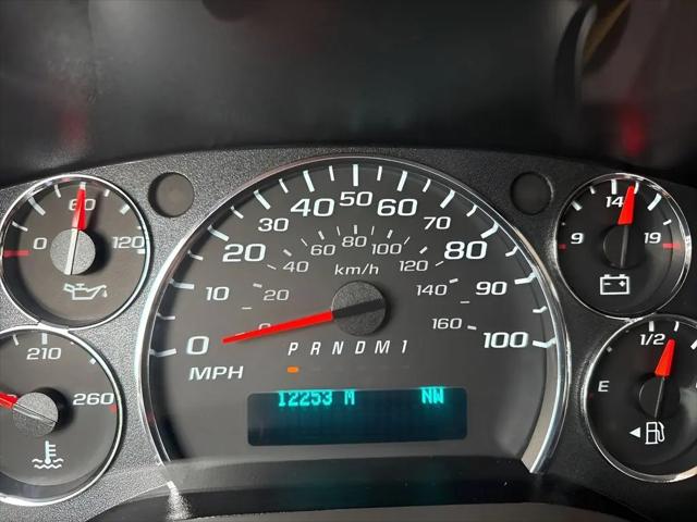 2025 Chevrolet Express Passenger RWD 3500 Extended Wheelbase LT