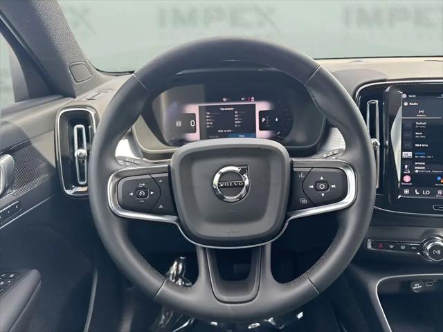 2025 Volvo XC40 B5 Core Bright Theme