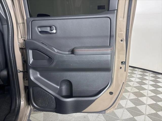 2022 Nissan Frontier Crew Cab PRO-4X 4x4