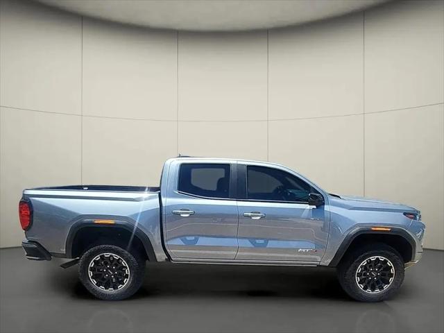 2026 GMC Canyon AT4, 4WD