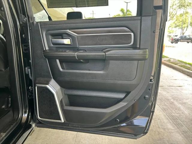 2025 Ram 3500 Laramie Crew Cab 4x4 8 Box