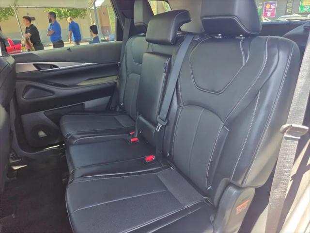 2023 INFINITI QX60 LUXE
