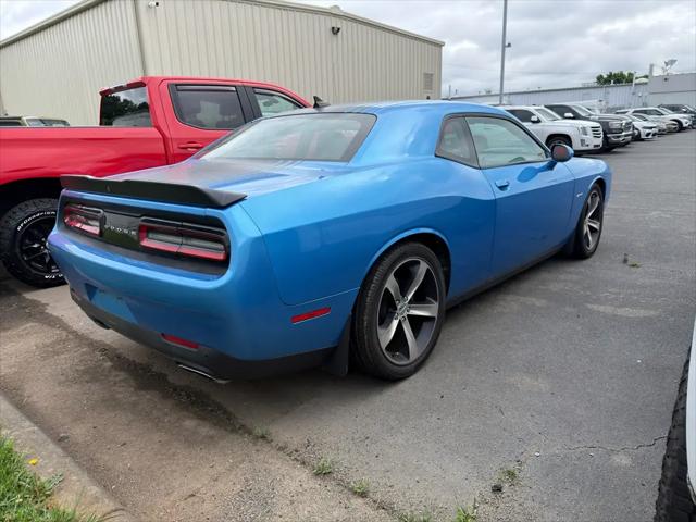2016 Dodge Challenger R/T Shaker