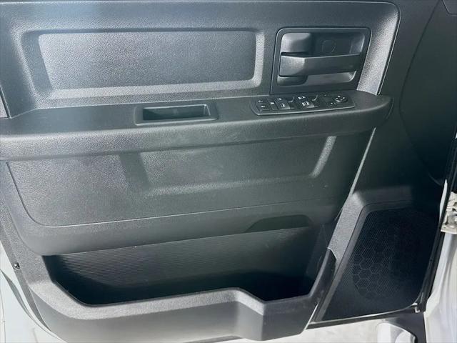 2017 Ram 2500 Tradesman Crew Cab 4x4 6'4" Box