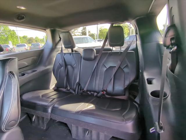 2022 Chrysler Pacifica Hybrid Touring L