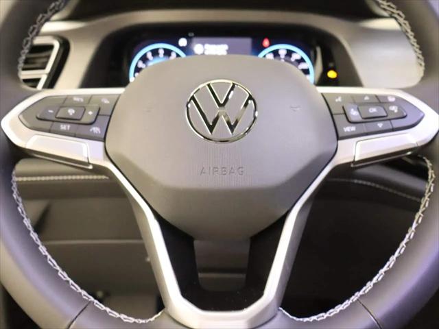 2026 Volkswagen Atlas Cross Sport SE with Technology