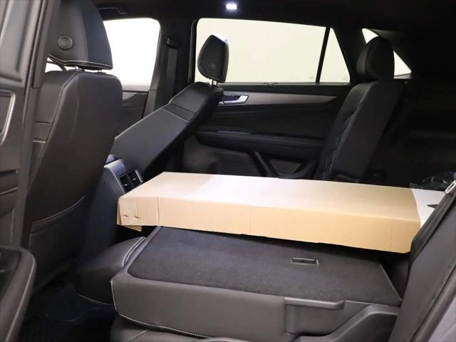 2026 Volkswagen Atlas Cross Sport SE with Technology