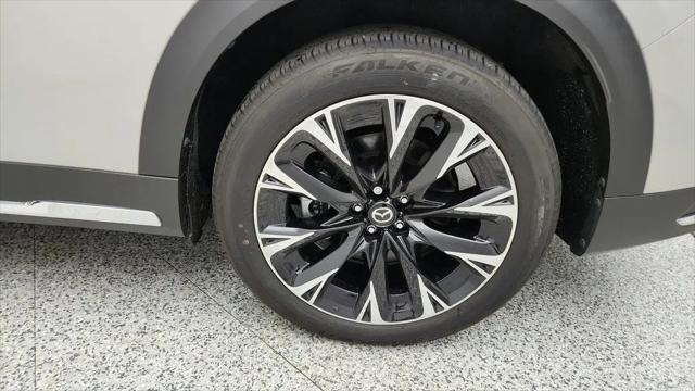 2025 Mazda X-90 Premium Plus Package