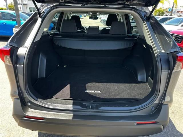 2022 Toyota RAV4 Hybrid LE