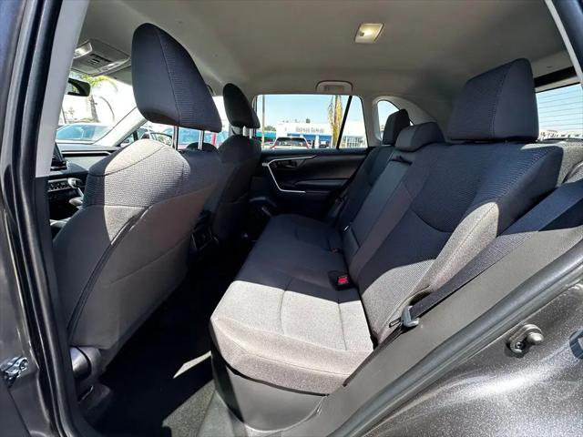 2022 Toyota RAV4 Hybrid LE