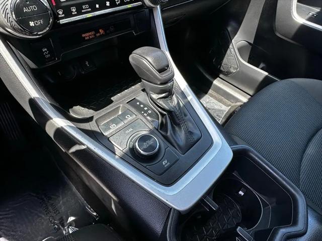 2022 Toyota RAV4 Hybrid LE
