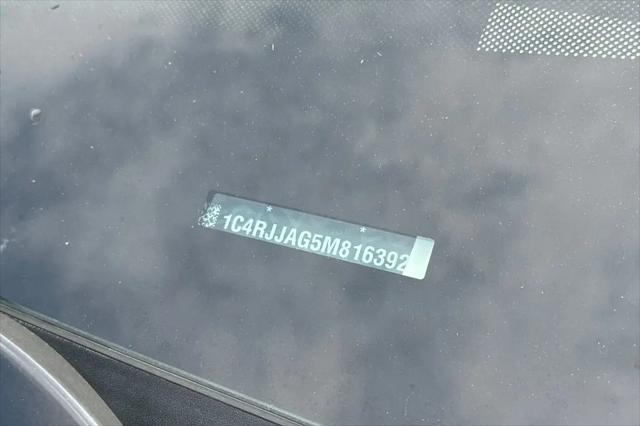 2021 Jeep Grand Cherokee Laredo 4x2