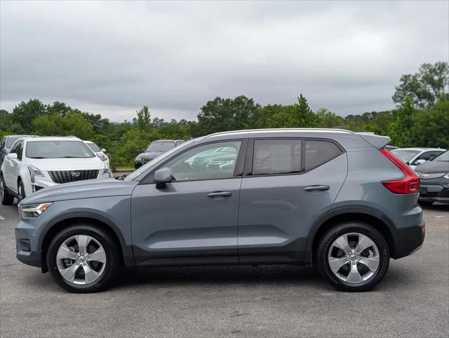 2021 Volvo XC40 T5 Momentum