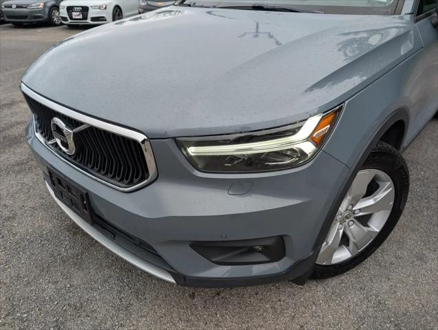2021 Volvo XC40 T5 Momentum