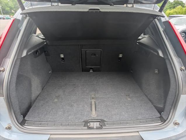 2021 Volvo XC40 T5 Momentum