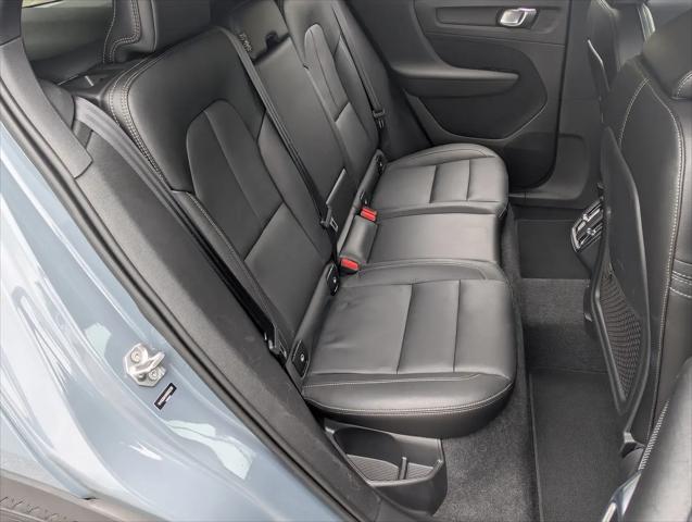 2021 Volvo XC40 T5 Momentum