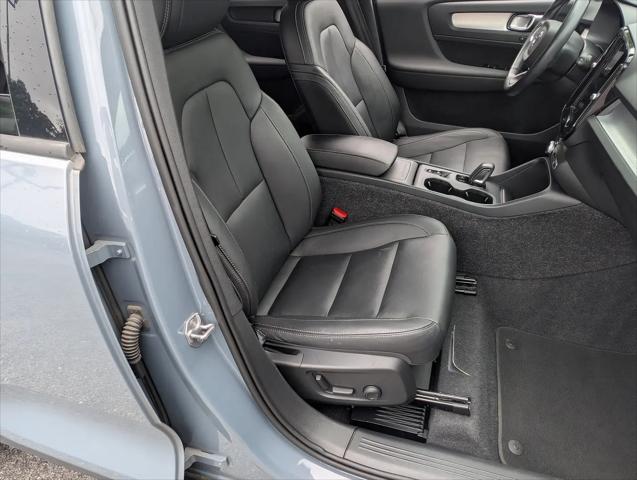 2021 Volvo XC40 T5 Momentum