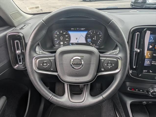 2021 Volvo XC40 T5 Momentum