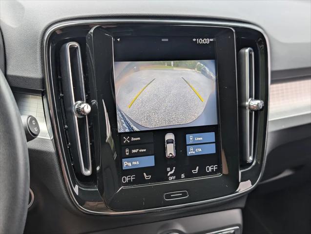 2021 Volvo XC40 T5 Momentum
