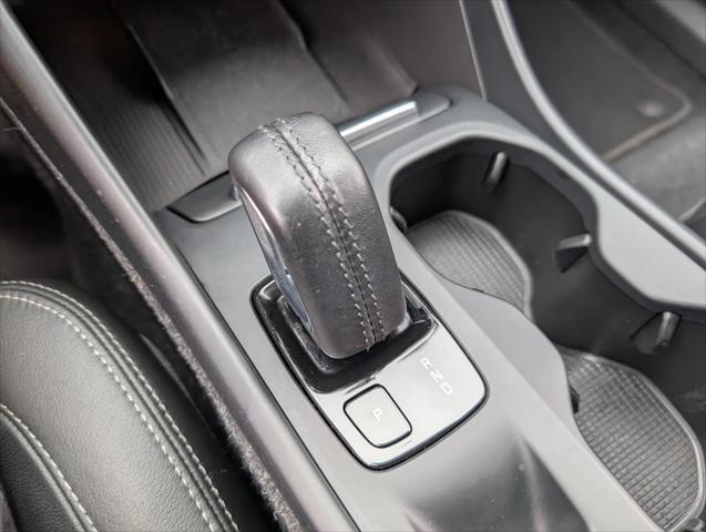 2021 Volvo XC40 T5 Momentum