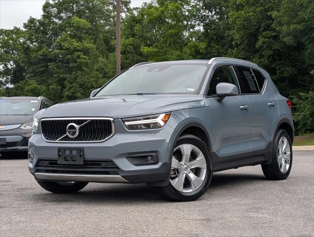 2021 Volvo XC40 T5 Momentum