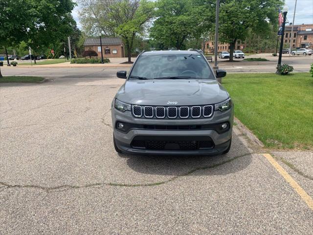 2023 Jeep Compass Latitude Lux FWD