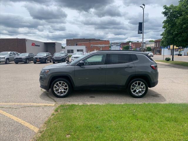 2023 Jeep Compass Latitude Lux FWD