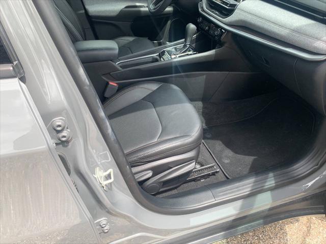 2023 Jeep Compass Latitude Lux FWD