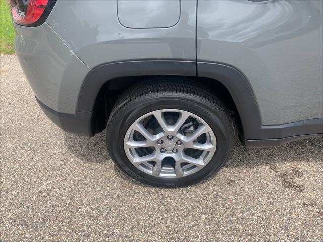 2023 Jeep Compass Latitude Lux FWD