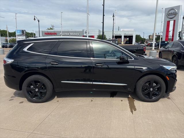 2023 Buick Enclave Essence FWD