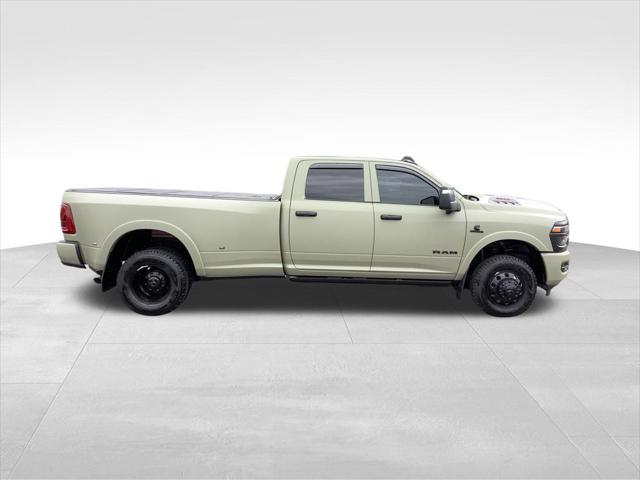 2026 Ram 3500 Limited Crew Cab 4x4 8' Box