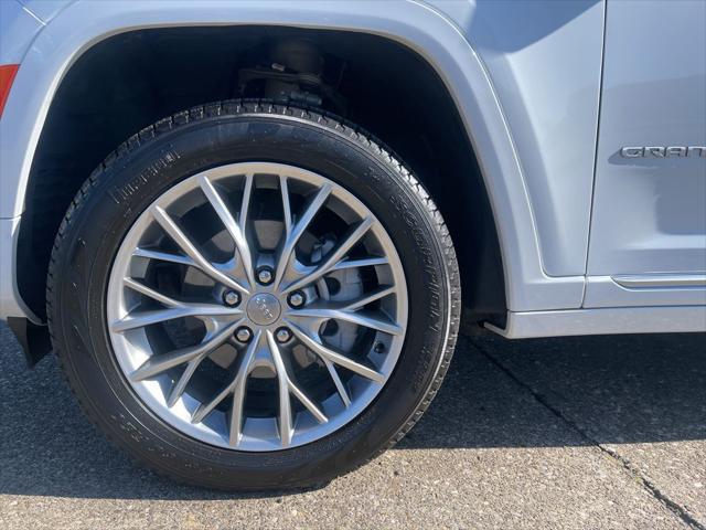 2025 Jeep Grand Cherokee Summit 4x4