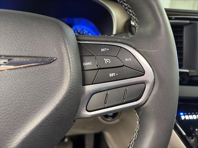 2024 Chrysler Voyager LX