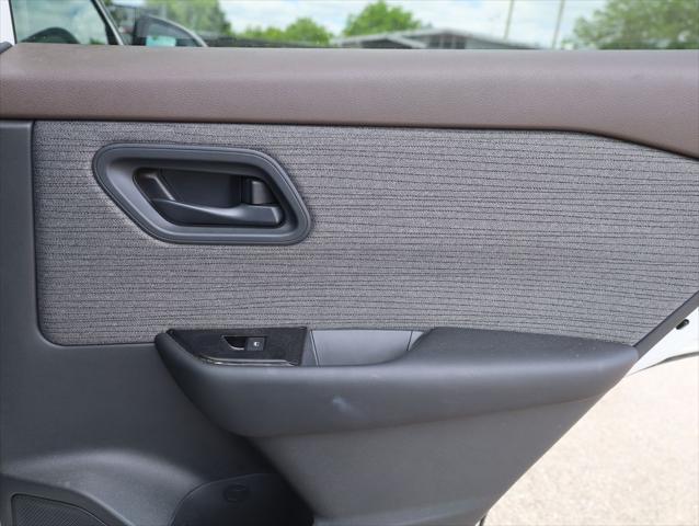 2023 Nissan Rogue S FWD