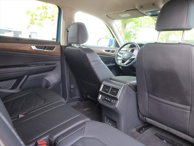 2026 Volkswagen Atlas SE with Technology