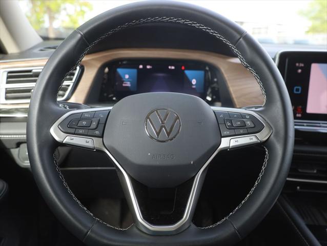 2026 Volkswagen Atlas SE with Technology