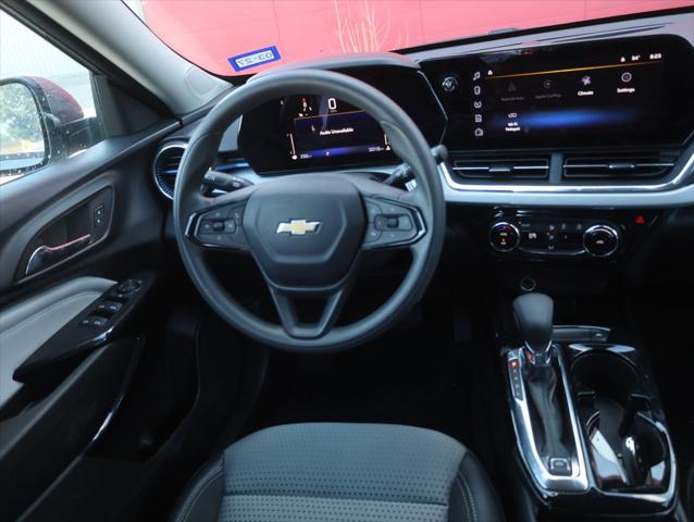 2025 Chevrolet Trax FWD LT