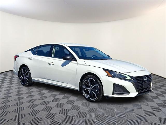 2023 Nissan Altima SR Intelligent AWD for sale in Harrisburg, PA