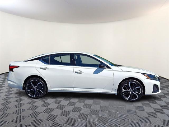 2023 Nissan Altima SR Intelligent AWD