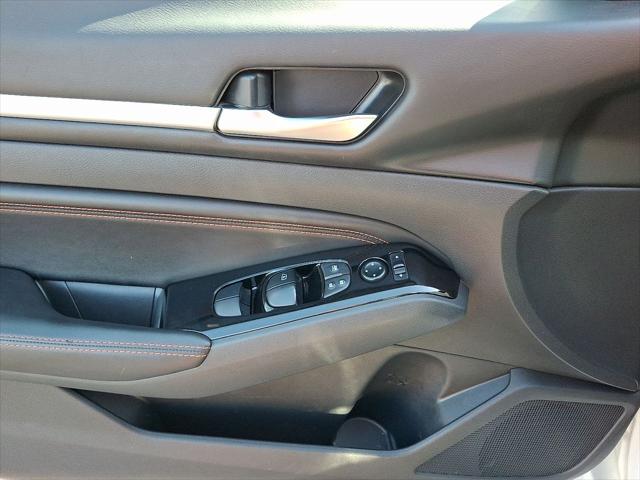 2023 Nissan Altima SR Intelligent AWD