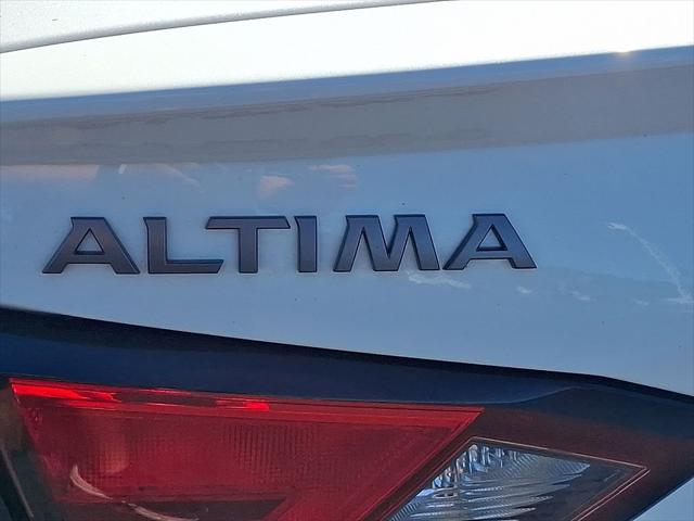 2023 Nissan Altima SR Intelligent AWD