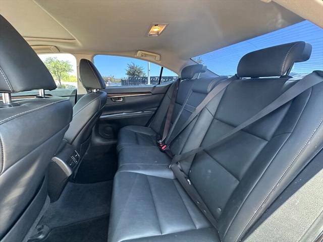 2013 Lexus ES 350 Sedan