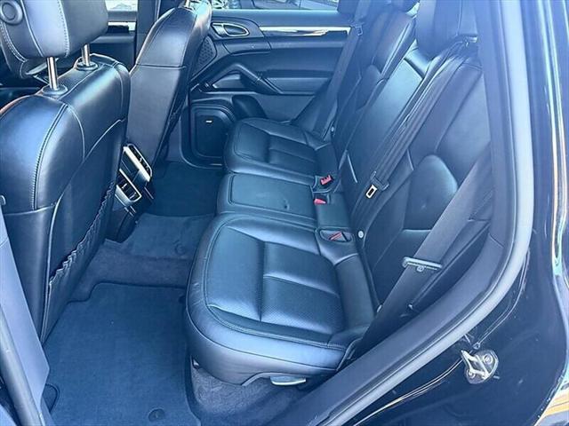 2018 Porsche Cayenne Platinum Edition