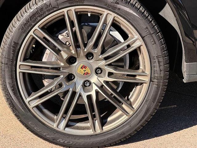 2018 Porsche Cayenne Platinum Edition