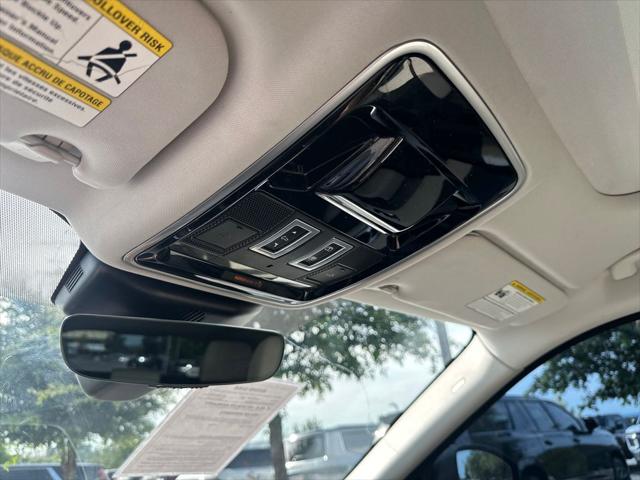 2018 Land Rover Range Rover Velar P250 SE R-Dynamic