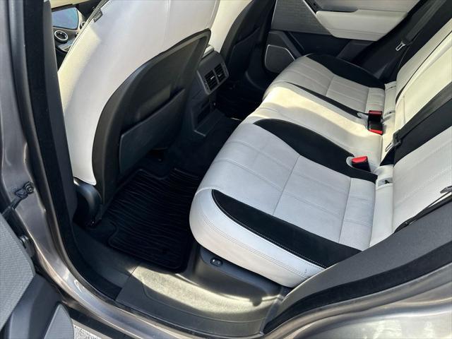 2018 Land Rover Range Rover Velar P250 SE R-Dynamic