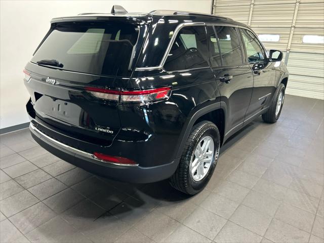 2025 Jeep Grand Cherokee Laredo 4x4