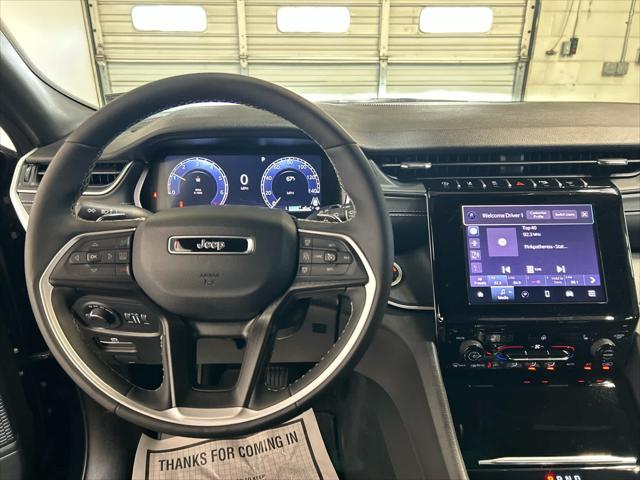 2025 Jeep Grand Cherokee Laredo 4x4