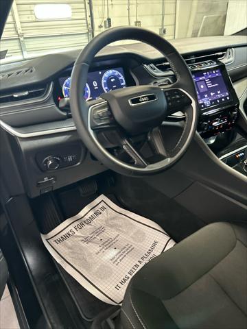 2025 Jeep Grand Cherokee Laredo 4x4