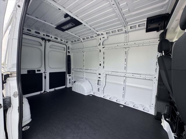 2026 Ram ProMaster Cargo Van SLT High Roof 136" WB
